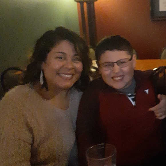 Meet Your Posher - Picture 2 of 4